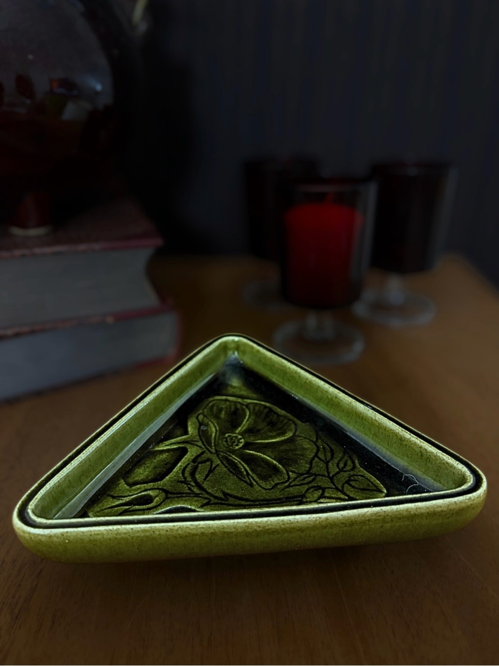 Green Vintage Ceramic Triangle Decorative Dish - Catchall. Sunburst Canada